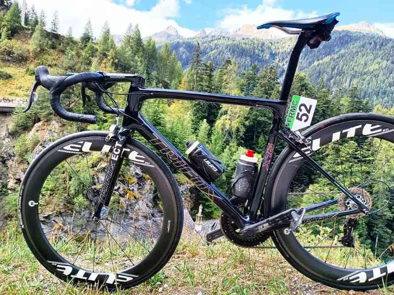 ectprocycling A black Trifox pro race bike wth elitewheels marvel carbon wheels