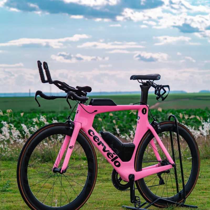 15 A pink Cervelo triathlon bike with integrated water bottles