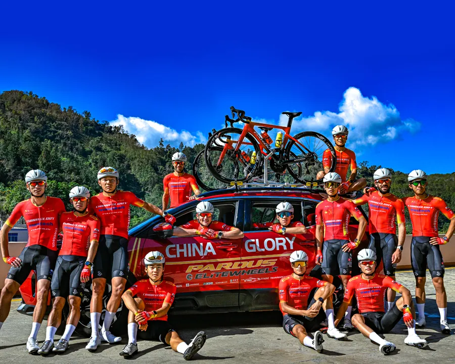 China Glory – メンテック コンチネンタル サイクリング チーム