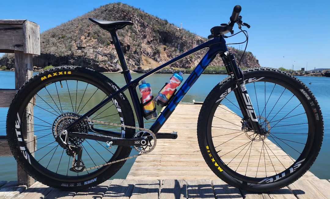 A Robust Mountain Bike With Maxxis Tires, Ready for the Adventure