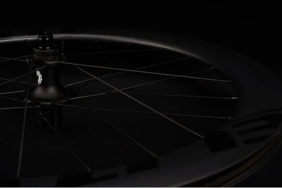 Comparing Straight-Pull Spokes and J-Bend Spokes Tension, Durability, Weight, Price, and Terrain Suitability