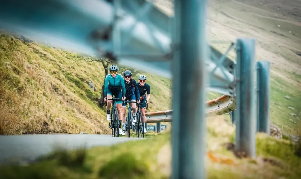 why-the-ucis-new-handlebar-rule-doesn-fit-modern-cyclists-1
